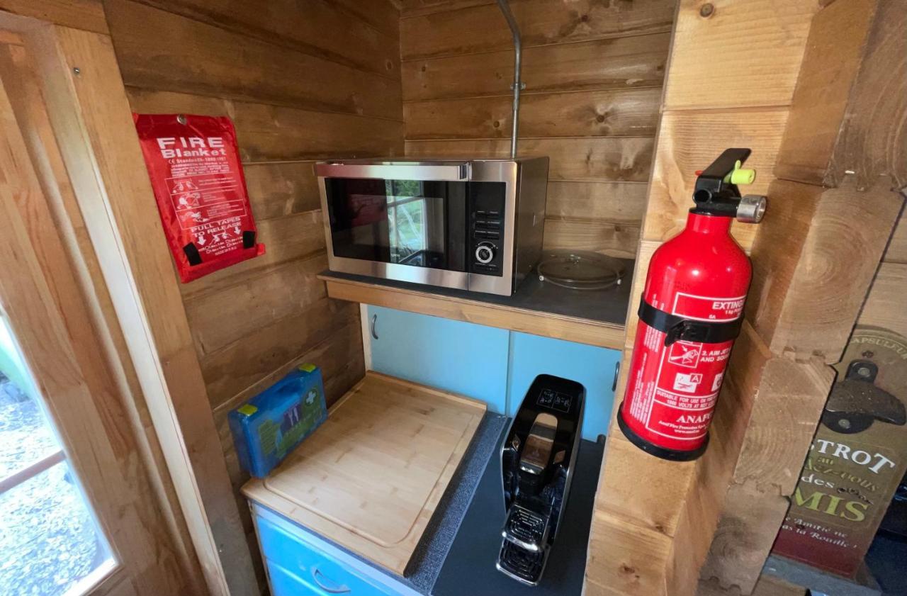 Retro Private Lodge With Hot Tub Nr Dartmoor Newton Abbot Exteriör bild