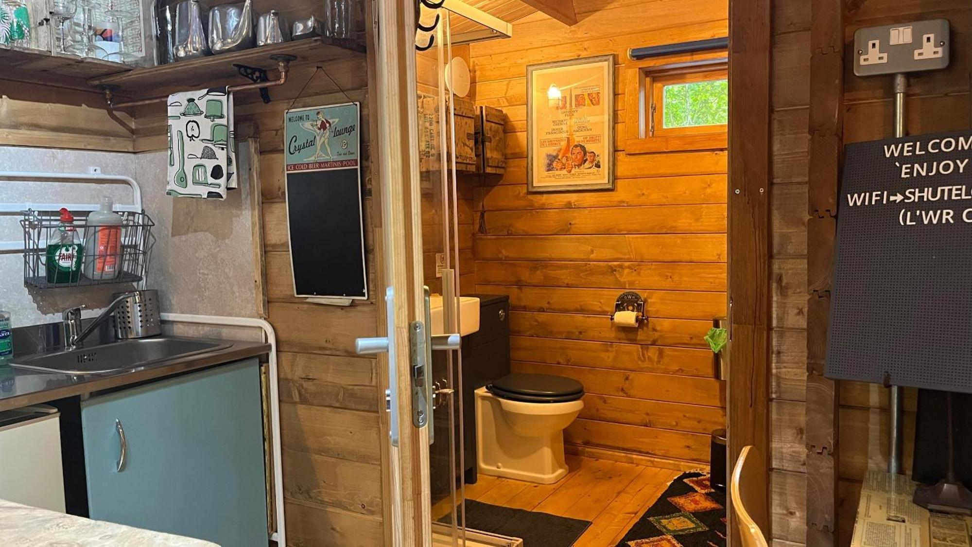 Retro Private Lodge With Hot Tub Nr Dartmoor Newton Abbot Exteriör bild