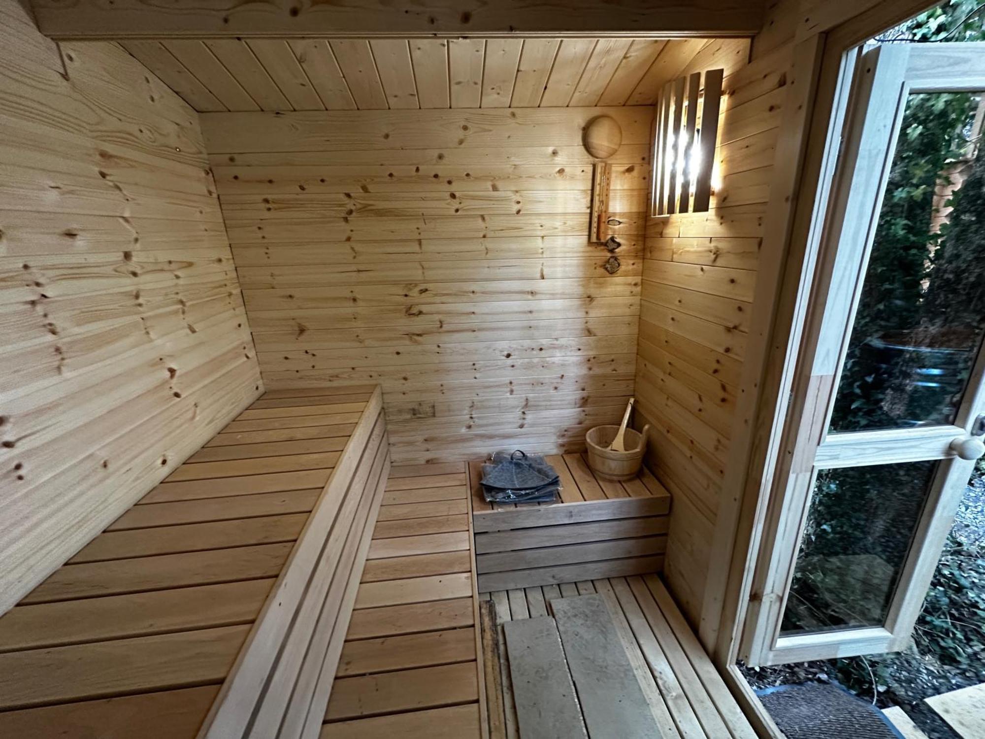 Retro Private Lodge With Hot Tub Nr Dartmoor Newton Abbot Exteriör bild